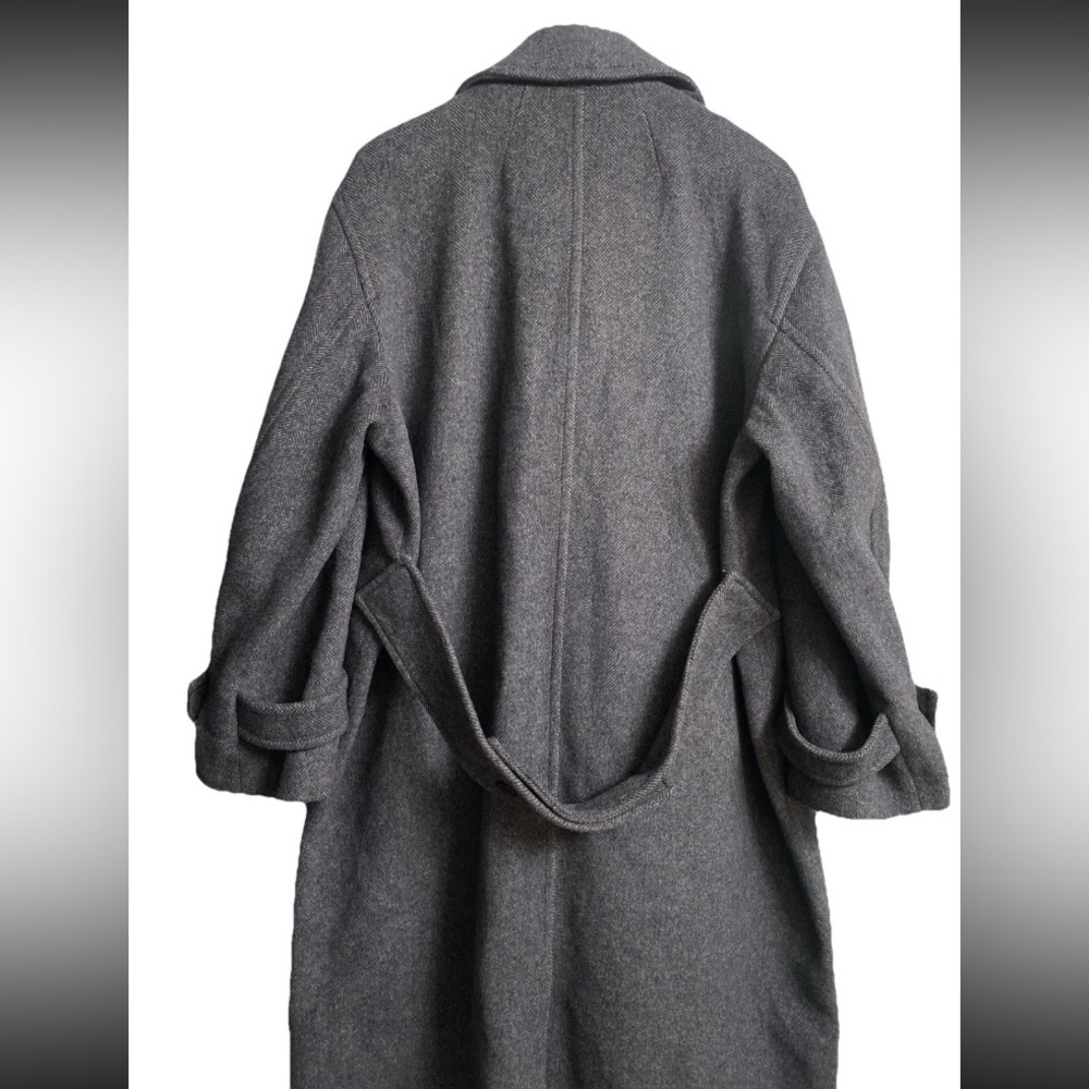 COS rounded Long Wool Coat - Picture 8 of 16